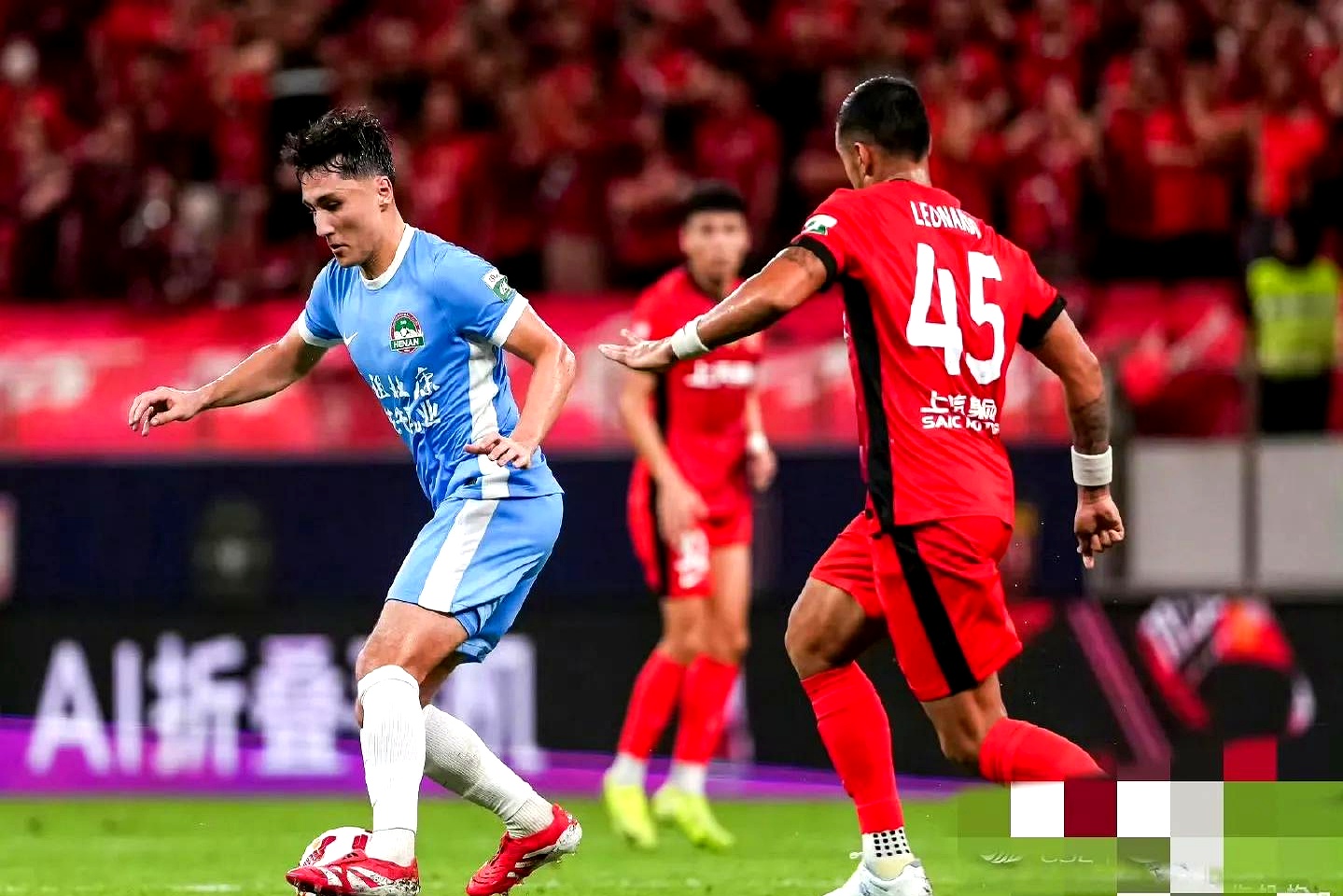 英雄联盟竞猜-上海海港迎欧冠关键赛；关键时刻门线救险；质疑声仍在；球队文化再被提及(上海申水足球俱乐部)